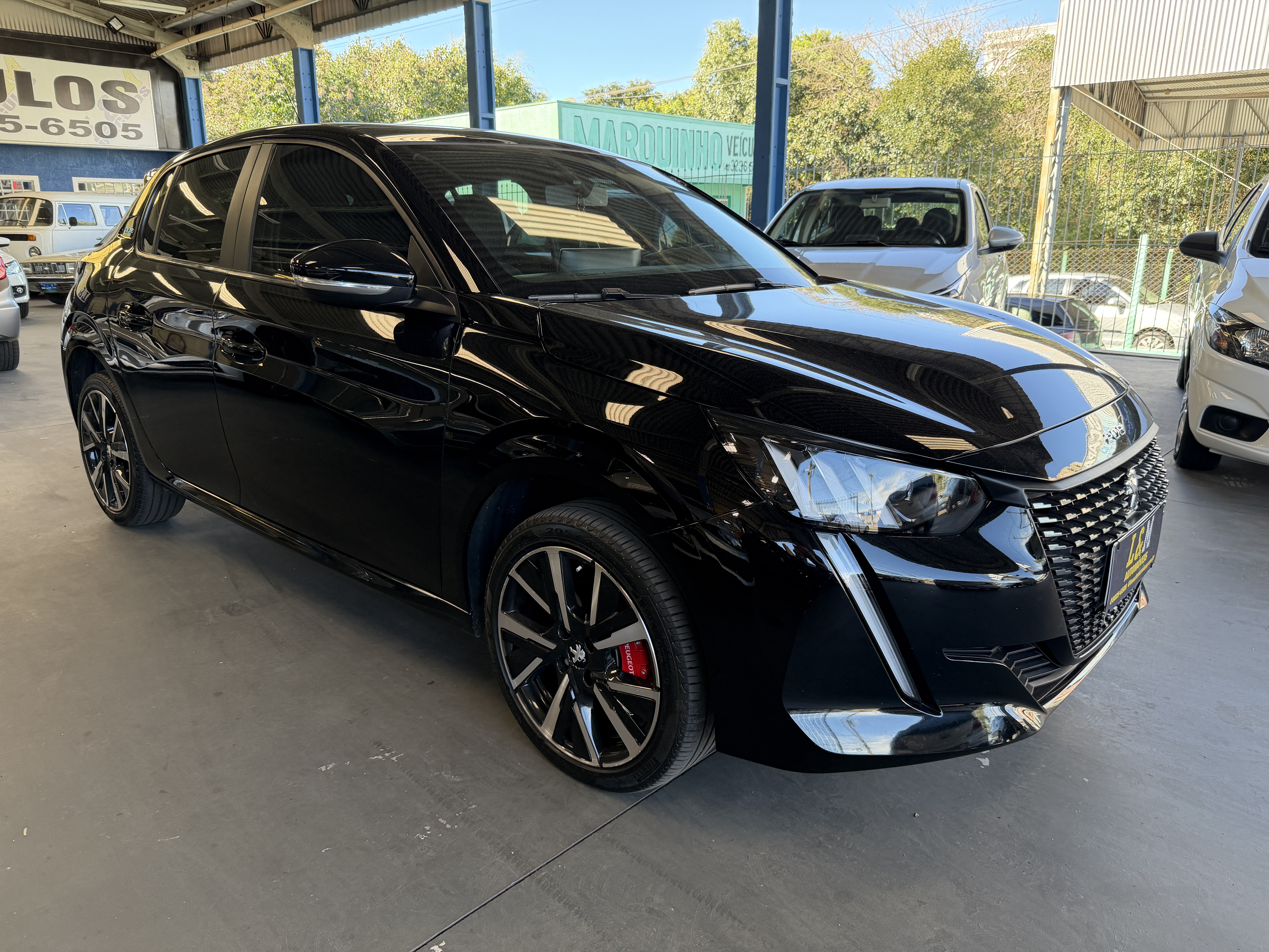 Peugeot 208 Style Turbo 2024